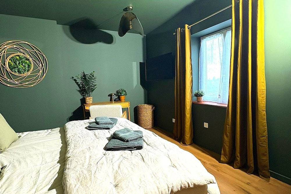 Geheel appartement, \"La Cachette Sauvage\" in the heart of Villefranche in Villefranche-sur-Saône, Beaujolais