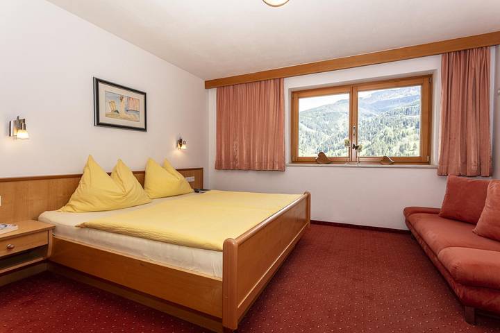Ganze Ferienwohnung, App. 1:  2 Schlafräume / 2 Bäder / Wc / Terrasse in Hohe Tauern, Kaprun