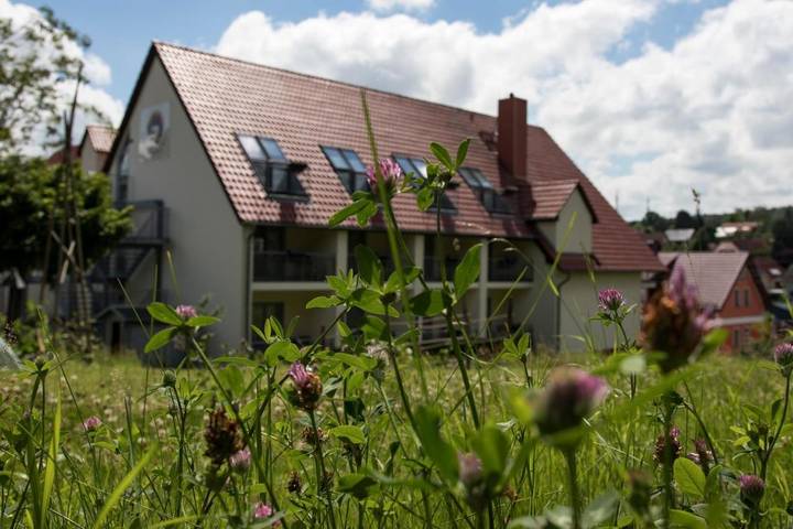 Hotel für 4 Personen, mit Terrasse und Garten sowie Ausblick in Kreischa