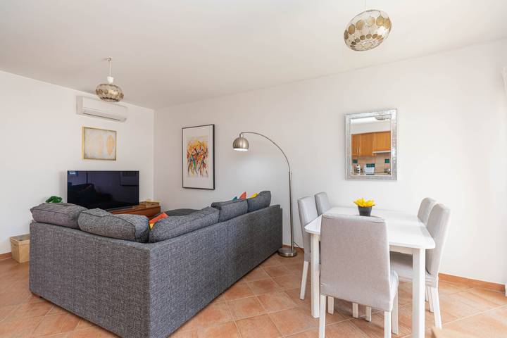 Gîte pour 4 personnes, avec piscine ainsi que balcon et jardin à Santa Luzia - 4