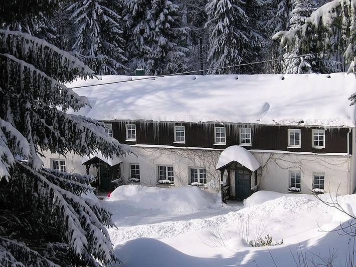 Ferienhaus für 4 Personen, mit Terrasse und Garten in Stützerbach