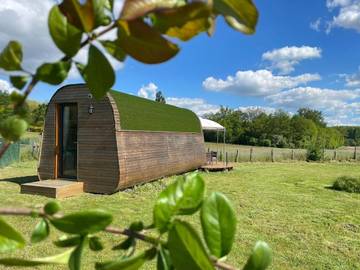 Gîte pour 2 personnes, avec terrasse ainsi que jardin et vue à Monts-sur-Guesnes