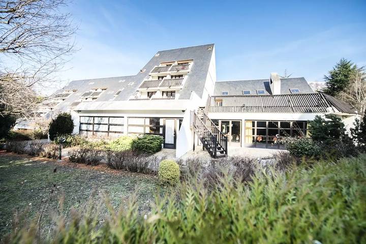 Gîte pour 9 personnes, avec terrasse dans Thermes de Saint-Lary Soulan