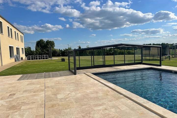 Location de vacances pour 15 personnes, avec jardin à Saint-Cyr-sur-Morin