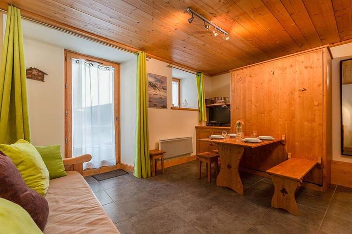 Gîte pour 3 personnes, avec balcon dans Gare de Montroc-le-Planet