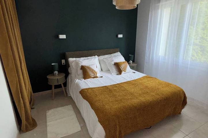 Location de vacances pour 8 personnes, avec jardin à Saint-Vran - 3