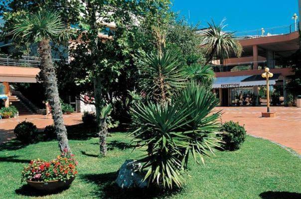 Appartamento vacanze per 7 persone, con Terrazza e Giardino nonché Piscina per bambini e Piscina a Maratea