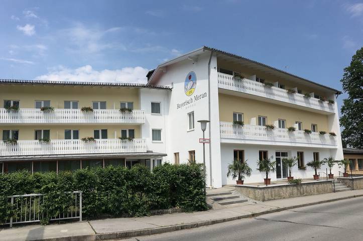 Zimmer für 2 Personen, mit Balkon und Terrasse in Bad Feilnbach