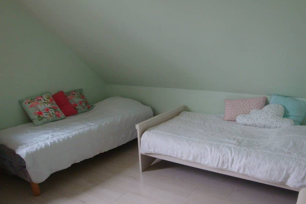 Recent house in typical village near Sea - Ria d'Etel in Landaul, Côte des Mégalithes