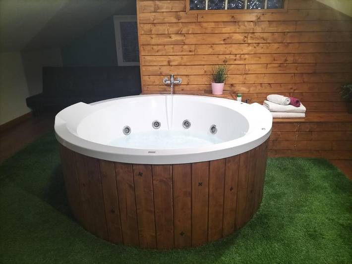Casa rural para 2 personas, con Jacuzzi además de Terraza y Vistas en Provincia de Madrid