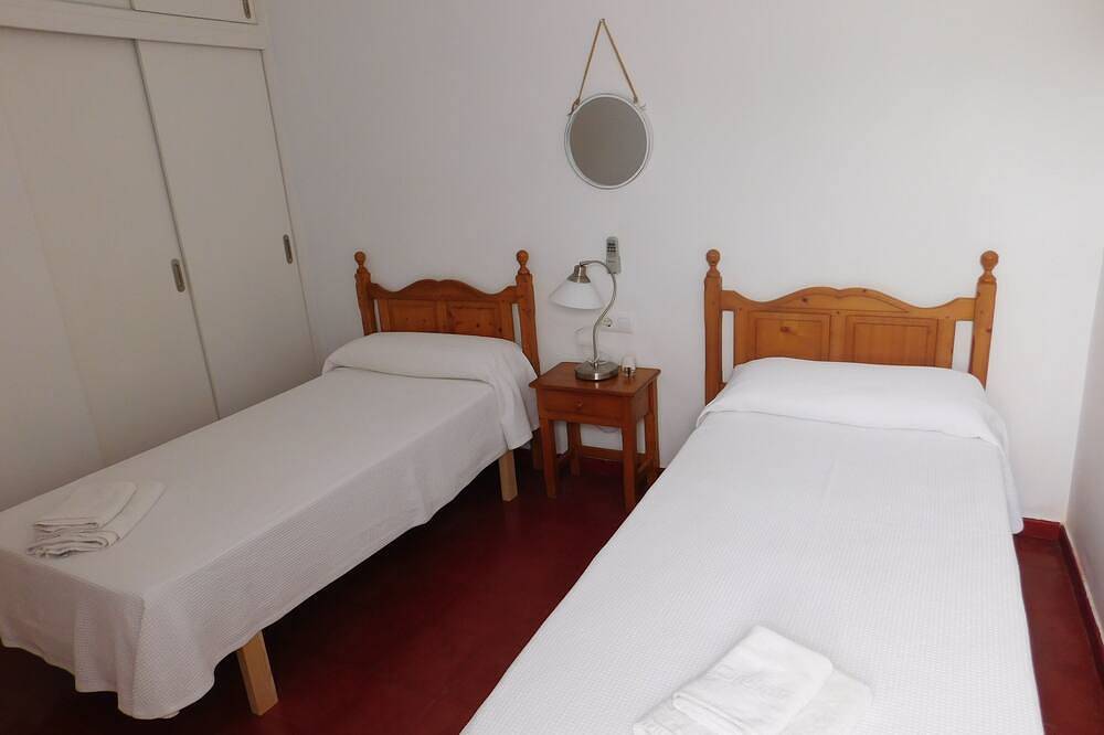 Can Pons apartment, 50 meters from the beach in Cala Galdana, Ferreries
