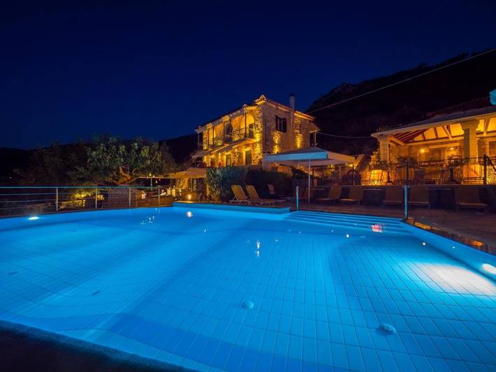 Apartmenthotel für 2 Personen, mit Ausblick und Pool sowie Garten - 1