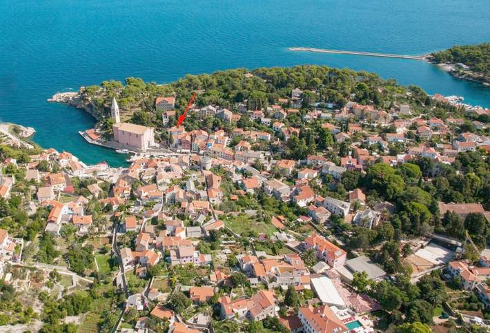 Casa vacanza per 2 persone, con terrazza, con animali domestici a Lussino