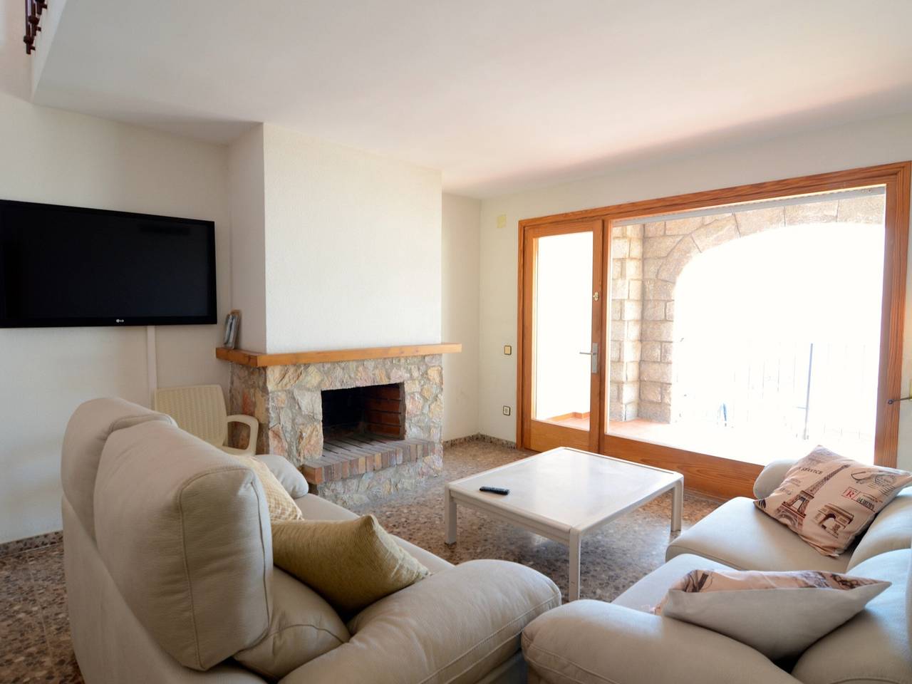 Geheel appartement, Spacious apartment in L'Escala for 10 people with parking and terrace in L'Escala, Upper Empordà