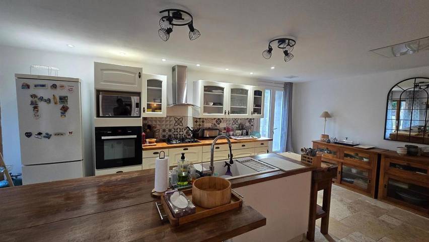 Location de vacances pour 3 personnes, avec Terrasse ainsi que Jardin et Piscine à Monestier