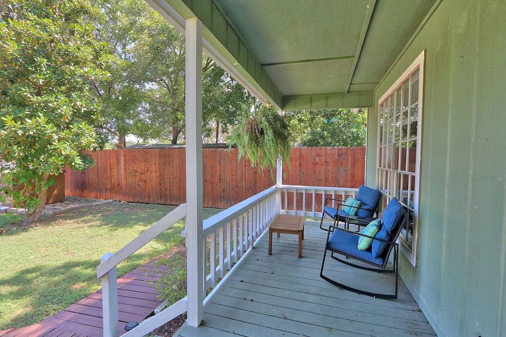 Cypress Creek House | Bright 3/2 on the creek and minutes from downtown! in Hays County