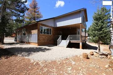 Log Cabin for 11 Guests in Duck Creek Village, Dixie National Forest, Picture 3