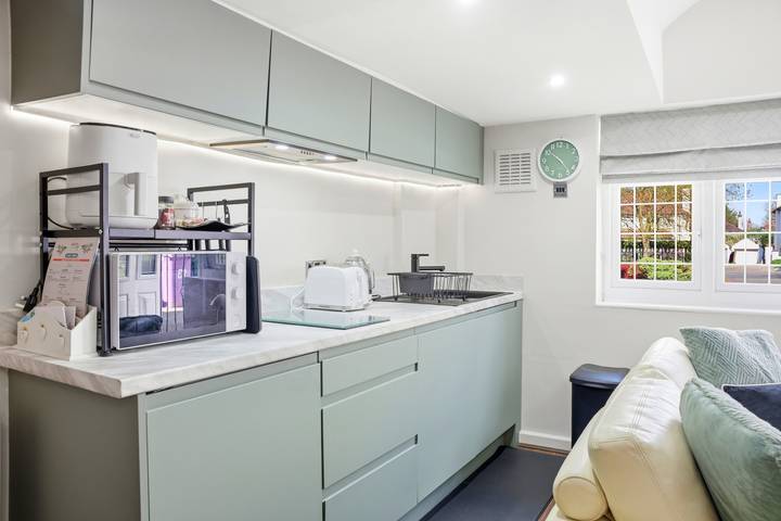 Appartamento intero, Stylish Studio - Sleeps 2 & Private Parking in Liverpool, Merseyside