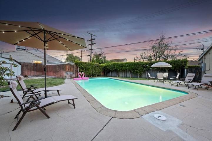 Apartamento para 7 personas, con piscina y jardín en North Hollywood