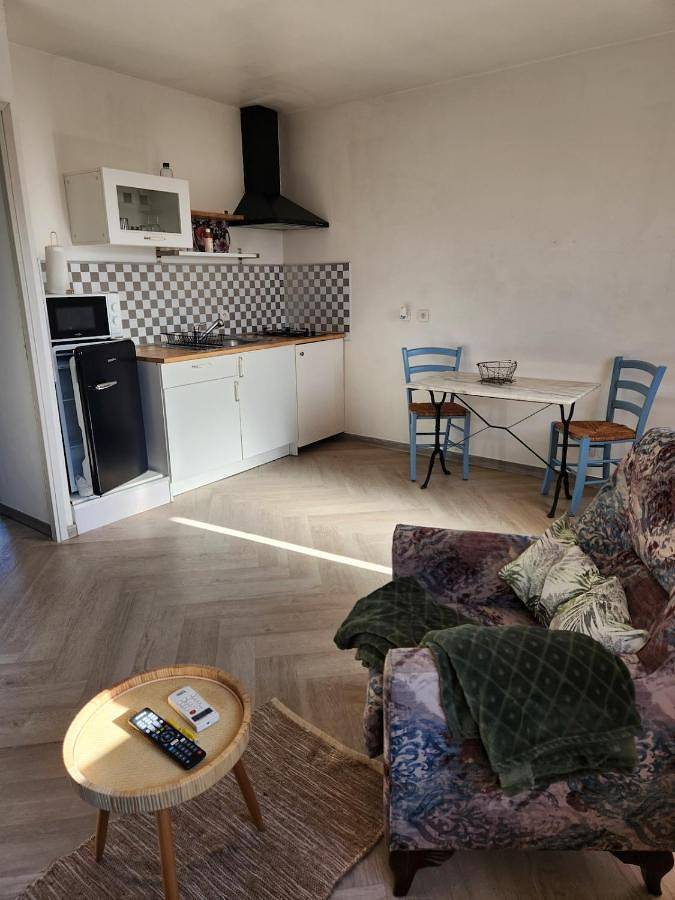 Location de vacances pour 2 personnes, avec vue et terrasse à Gignac-la-Nerthe - 3