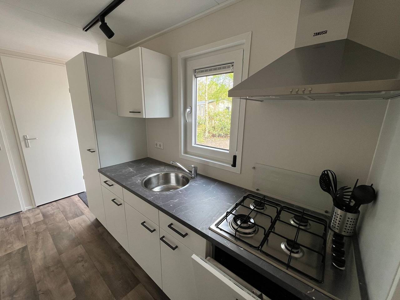 Chalet in Friesland mit Spielplatz in Nationalpark De Alde Feanen