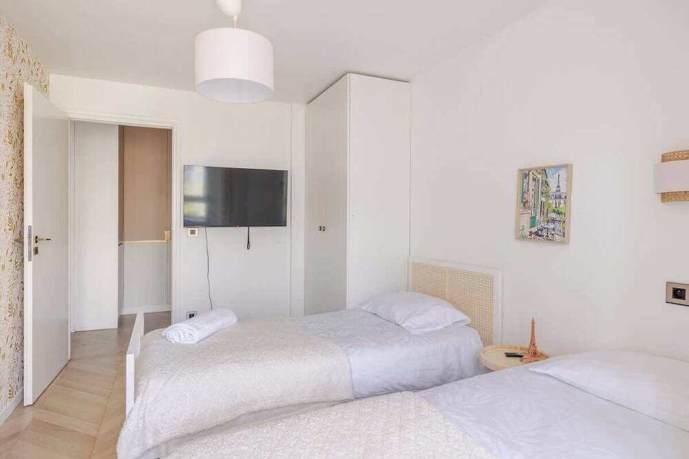 Entire apartment, Luxury & spacious near Accor Arena & Bastille in Charenton-le-Pont, Val-de-Marne