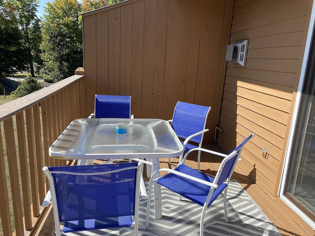 Ganze Wohnung, Apartment mit 2 Schlafzimmern nur wenige Schritte von der Main Street entfernt in Lincoln (NH), Franconia Notch