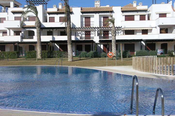 Apartamento para 5 personas, con jardín además de piscina y terraza en Vera Playa Naturista