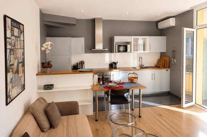 Hel lejlighed, Ferielejlighed for 2 personer med balkon in Antibes, Middelhavskysten (Frankrig)