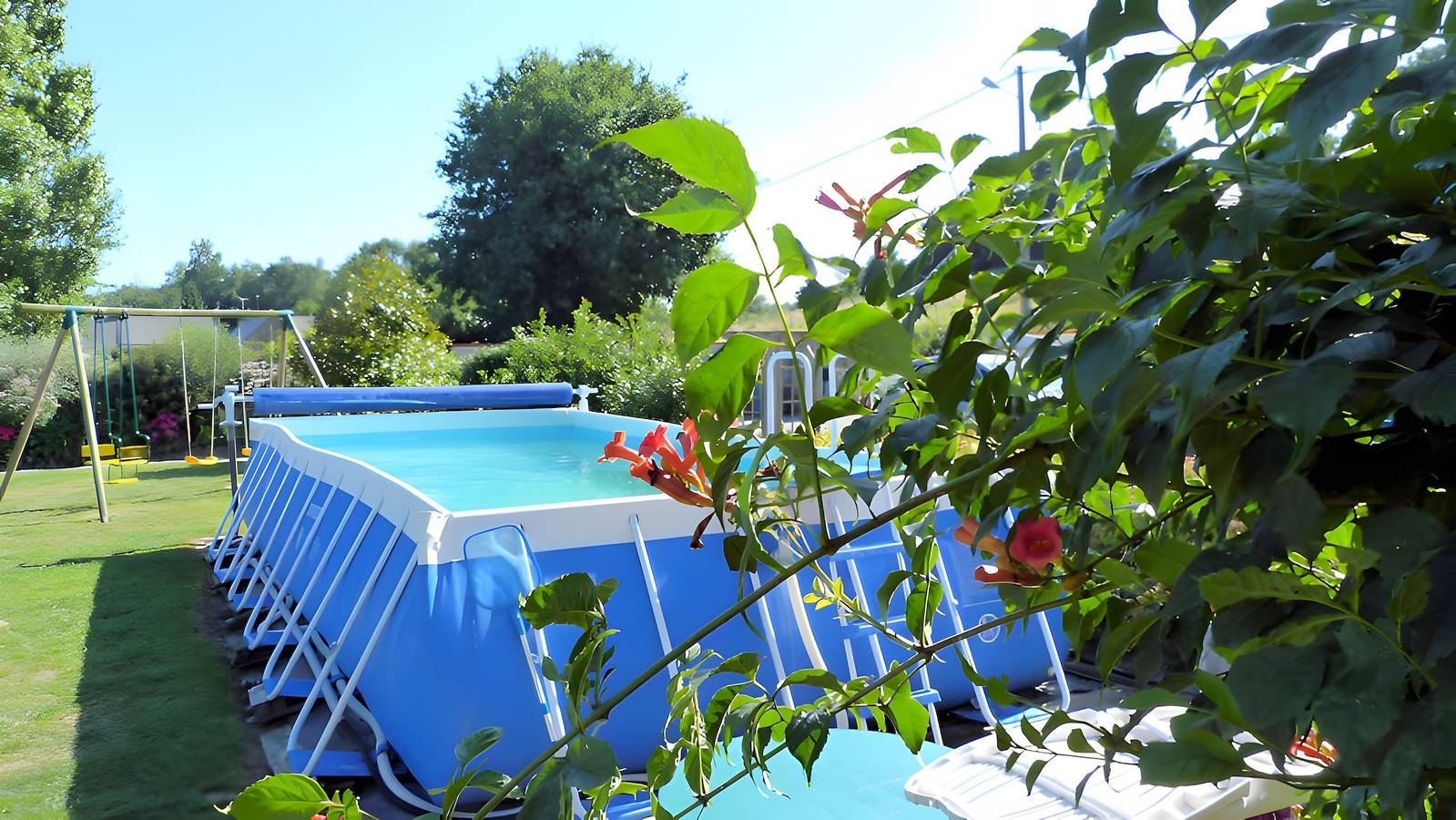 Chambre d’hôtes « Bord de Mer » avec piscine partagée, terrasse et Wi-Fi in Saint-Guinoux, Région de Saint-Malo