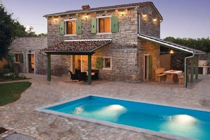 Ferienhaus für 6 Personen, mit Balkon und Garten