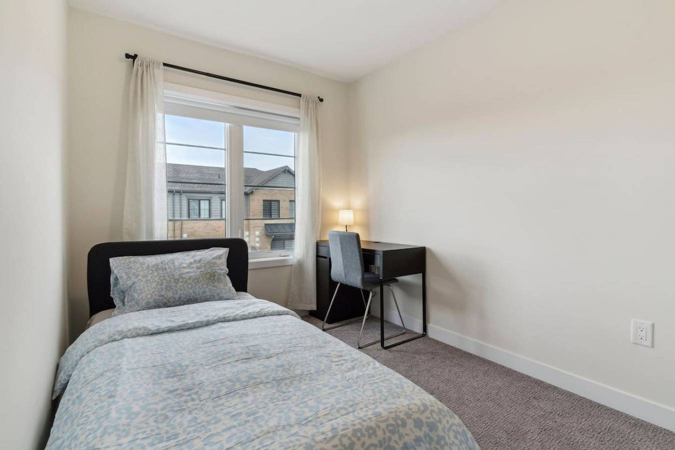 A Brand New 4Br Townhouse in Thorold Retreat in Thorold, Niagara falls