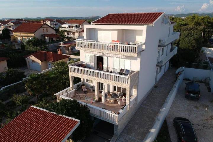 Ganze Wohnung, 2-Zimmer-Ferienwohnung am Strand Zablace, Sibenik A-25436-c in Sibenik, Šibenik-Knin