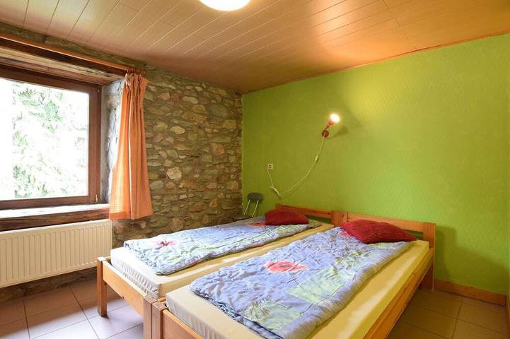 Gîte pour 22 personnes, avec jacuzzi et terrasse ainsi que sauna et jardin dans Montleban - 4