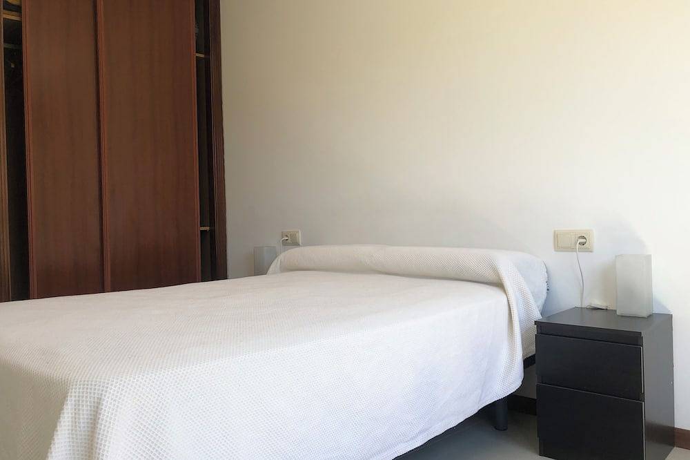 Entire apartment, Climatic shelter in Finisterre in front of the beach 🏖️ in Fisterra, Costa da Morte