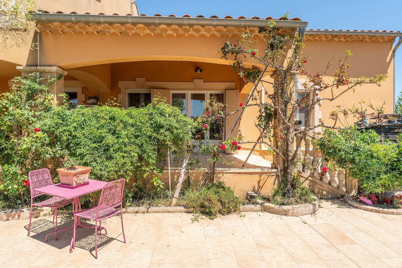 Maison de vacances 'Maison De Vacances Provence' avec terrasse privée, jardin privé et Wi-Fi in Tarascon, Région d'Arles