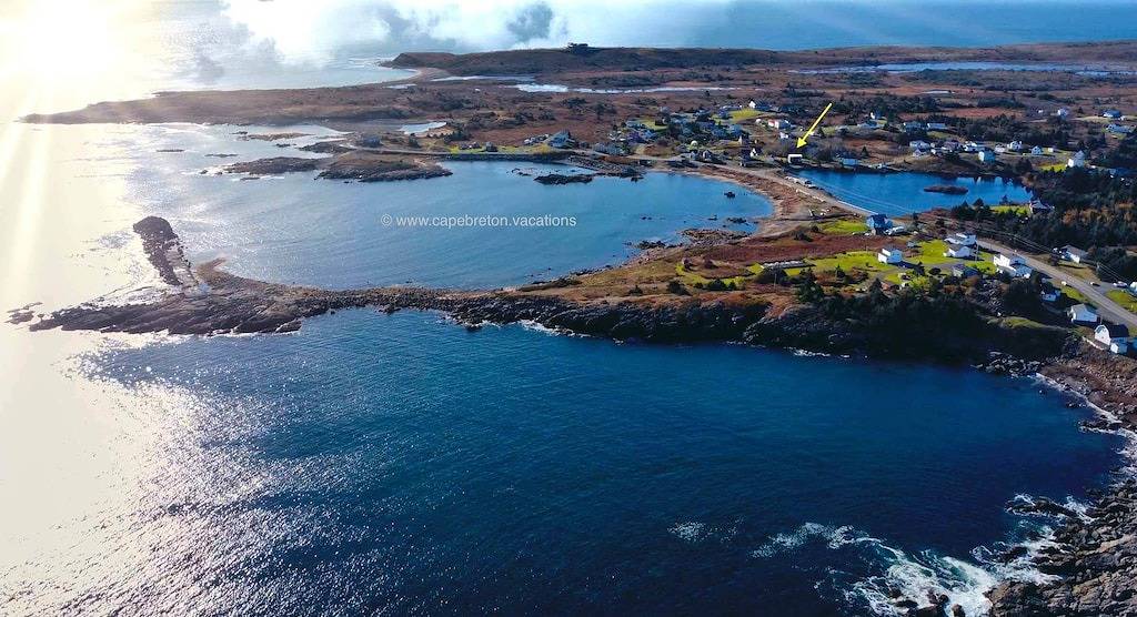 Fisherman's Rest House 30 meter distant to beach, sleeps 5 in Richmond County