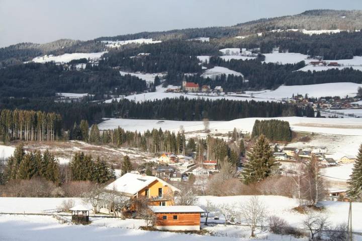 Ferienhaus für 8 Personen, mit Balkon und Terrasse sowie Garten und Sauna