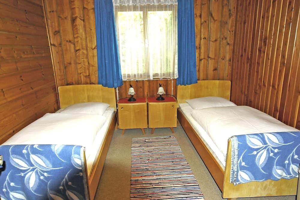 Uriges Chalet in Waldnähe Mieminger Plateau in Mieming, Bezirk Imst