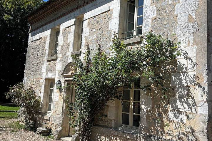 Gîte pour 12 personnes, avec Jacuzzi ainsi que Terrasse et Jardin à Mentheville