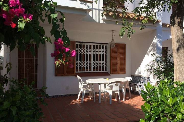 Ferienhaus für 8 Personen, mit Balkon und Garten sowie Pool in La Manga