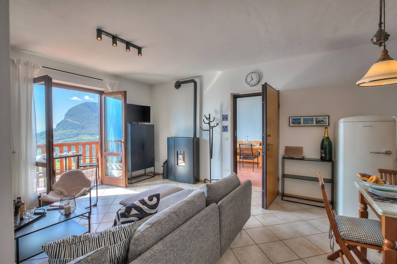 Ganze Wohnung, Balcone sul Lago - Apartment with Amazing View Terrace in Pregasio, Tremosine