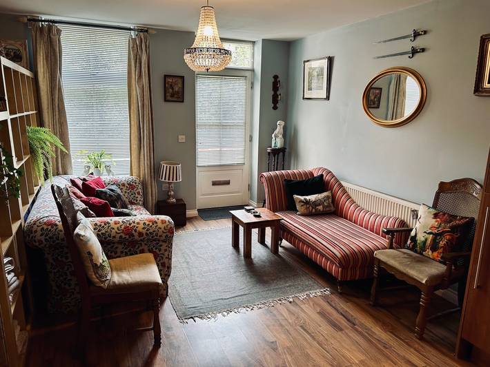 Vacation apartment for 2 people, with terrace, with pets in Cheshire