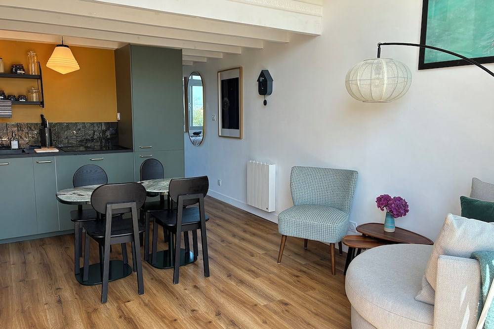 Apartamento entero, 3* Apartment for 2–4 people, 25 m² terrace—50 m from the beach and the Gr34 trail. Dogs Welcome in Carantec, Ceinture Dorée