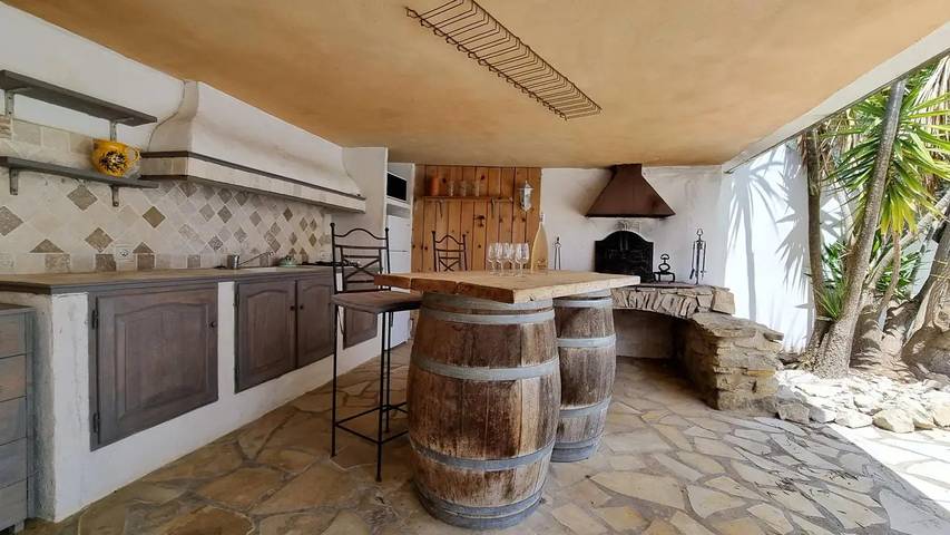 Location de vacances pour 7 personnes, avec piscine et jardin à Homps - 4