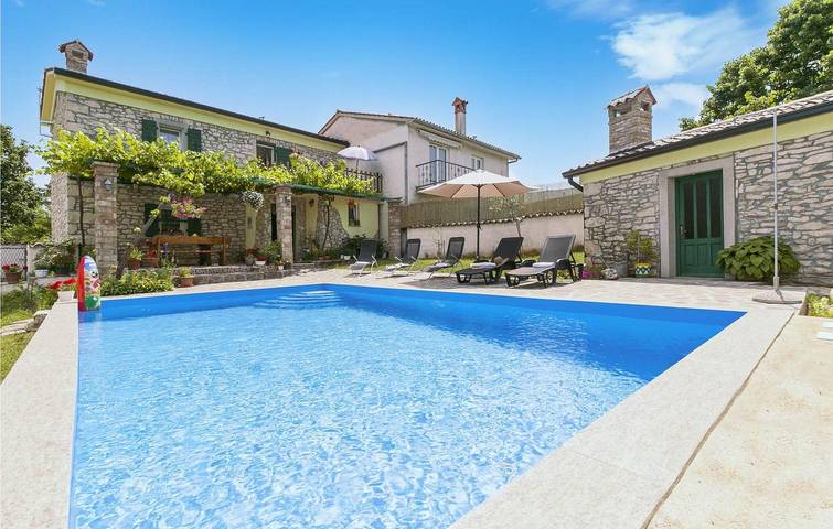 Ferienhaus für 6 Personen, mit Garten und Terrasse, mit Haustier