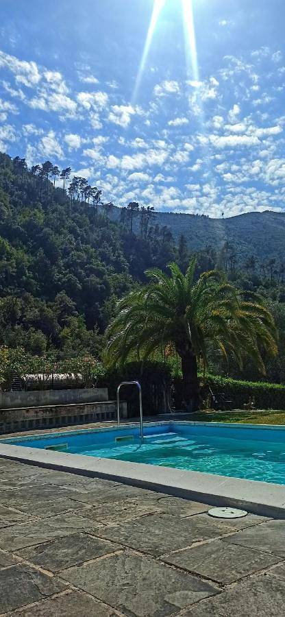 Appartement de vacances pour 4 personnes, avec piscine et jardin, animaux acceptés