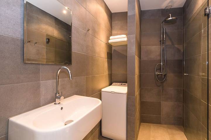 Ferienwohnung für 2 Personen, mit Balkon in Anne Frank Haus - 4
