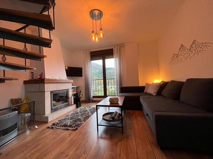 Apartamento para 4 personas, con Balcón y Vistas en Puebla de Lillo