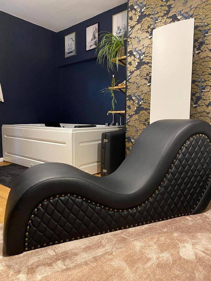 Loveroom Troarn - La Discrète in Saint-Martin-des-Marais, Région de Caen